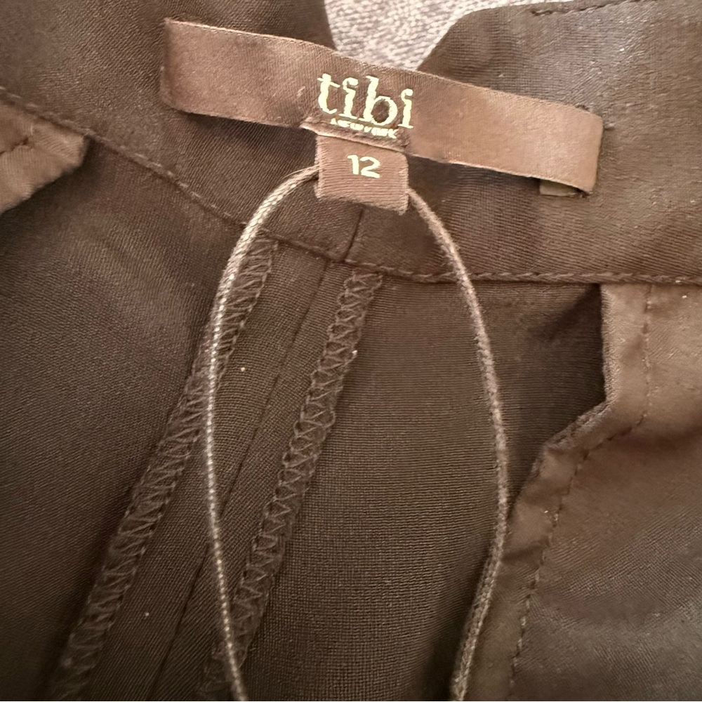 Tibi Elegant Black Silk Shorts Size 12 - Picture 10 of 11